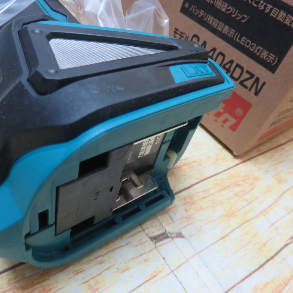 【未使用品】マキタ(makita) 100mmコードレスディスクグラインダ GA404DZN_画像3