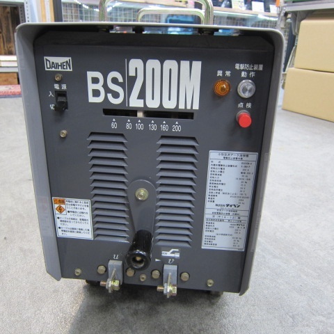 【中古品／店頭受取り限定】 ダイヘン 小型交流アーク溶接機 モデル：BS200Mー４の画像1