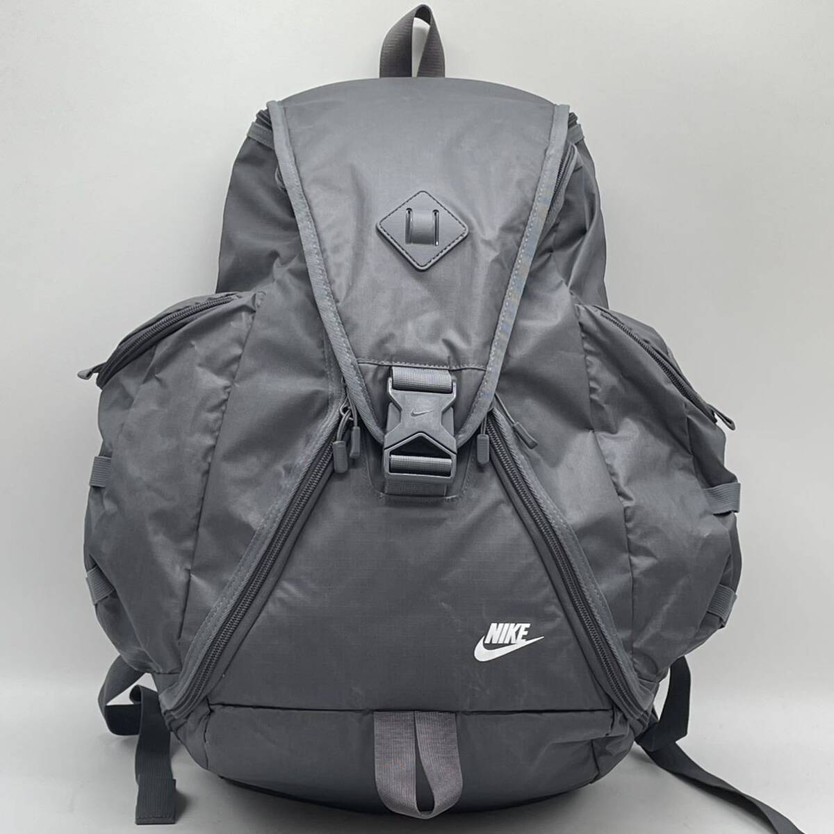 ⑩BN3749*NIKE Nike ja Ian re spo nda- backpack rucksack gray nylon 