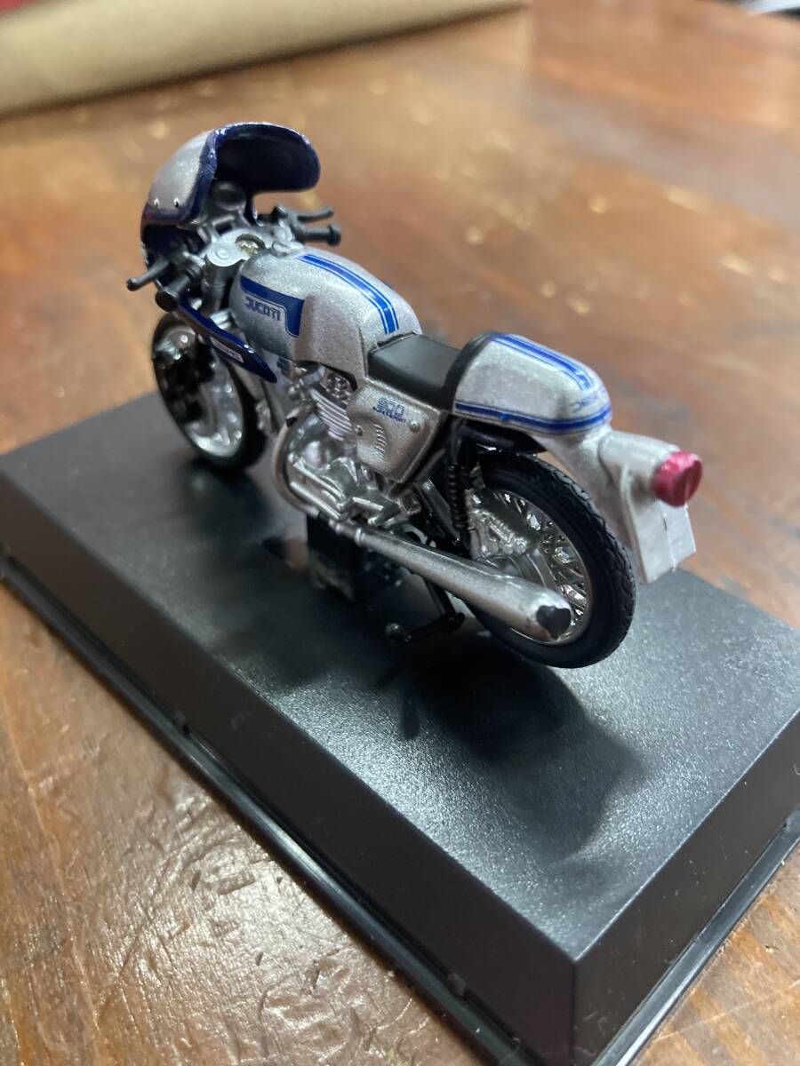 ニューレイ　1/32　ドゥカティ900SS_画像3