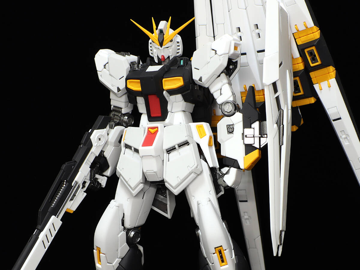 RG νガンダム 塗装済み完成品 1/144 ニューガンダム RX-93_画像5