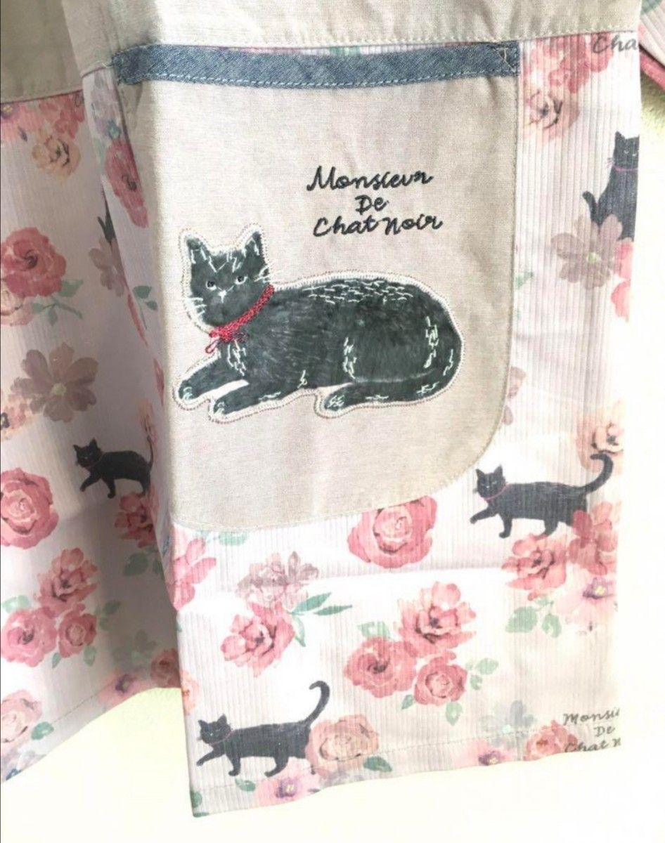 新品　割烹着　花柄　ピンク　おしゃれ　かわいい　クスグルジャパン　保育士　刺繍　ネコ　猫　ねこ　ローズ　クロネコムッシュくん