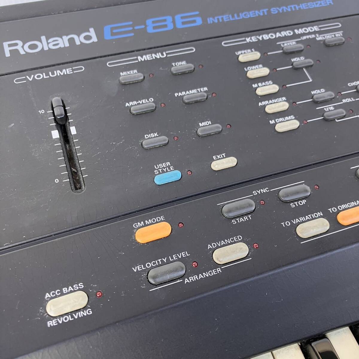 Roland E-86 インテリアジェントシンセサイザー キーボード 電子ピアノ INTELLIGENT SYNTHESIZER ローランド鍵盤楽器 【動作未確認】　_画像3