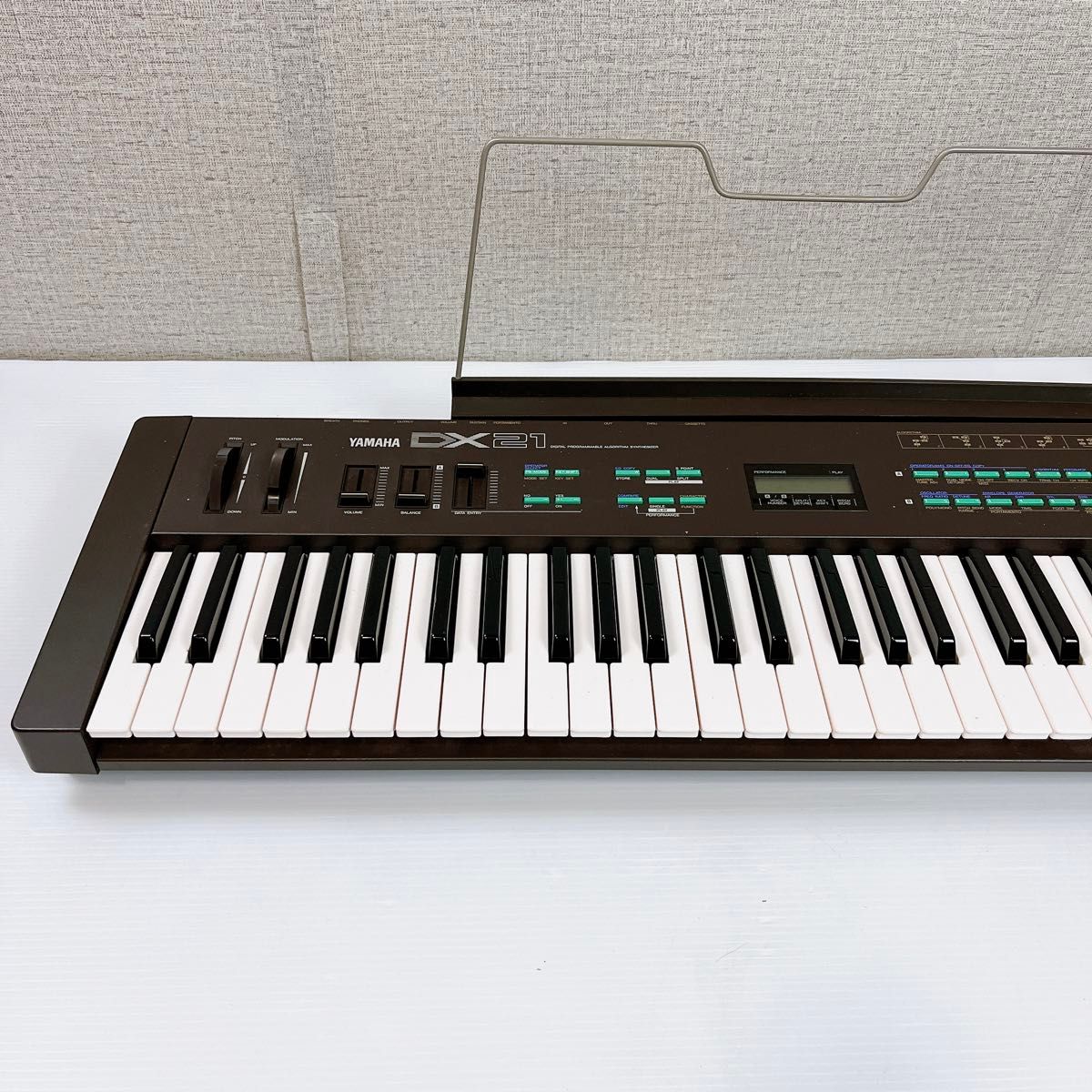 YAMAHA シンセサイザー キーボード DX21 ソフトケース付き