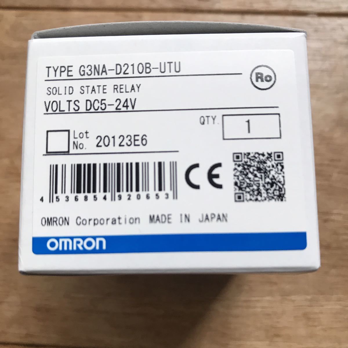 OMRON SSR ソリッドステートリレー 新品未使用 半導体リレー 無接点リレー DC負荷 10A 広電圧範囲 オムロン G3NA-D210B-UTU_画像1