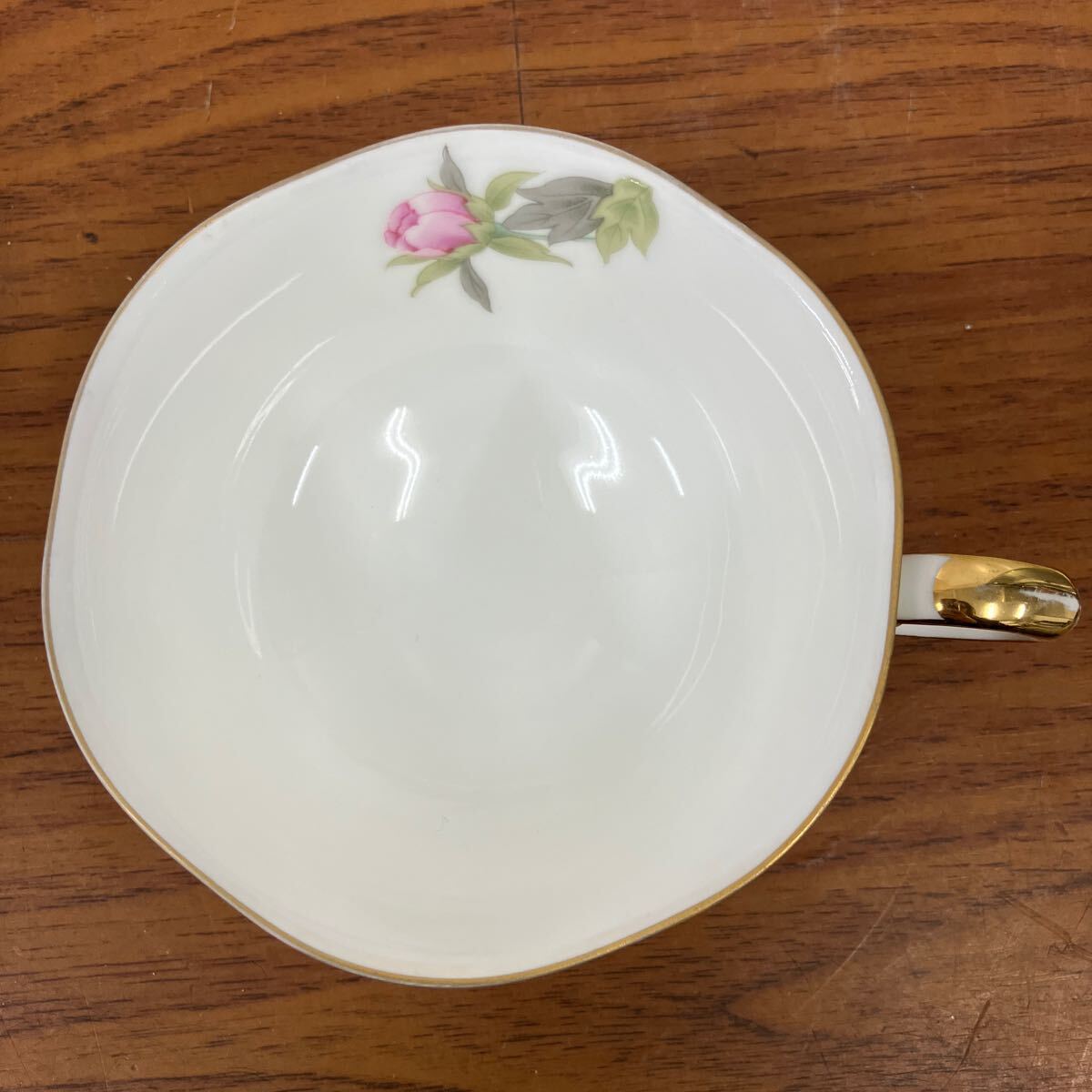 A2403-3101 HOYA カップ&ソーサー 芍薬 牡丹 花柄 ゴールド カップ持ち手キズあり 中古 60サイズ梱包予定_画像7