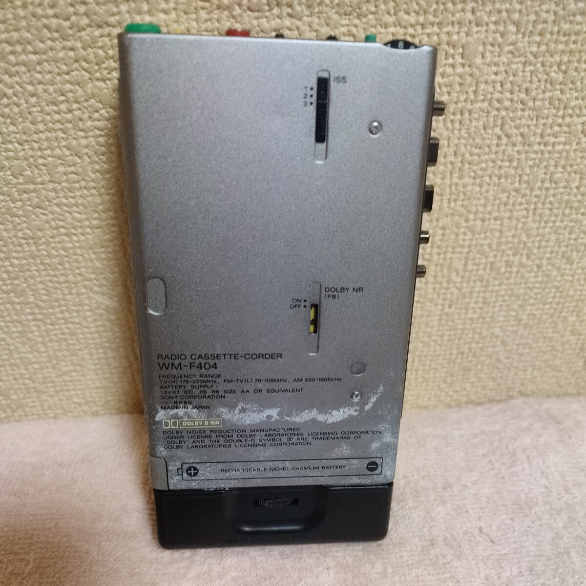 【ジャンク】 SONY ソニー WALKMAN ウォークマン WM-F404 オートリバース ラジオ【匿名】即日発送!!の画像2