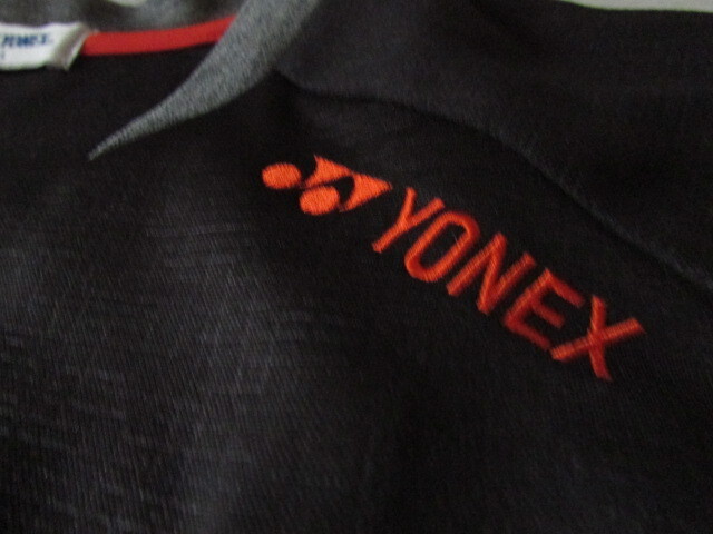 メンズ Lサイズ YONEX 長袖 Tシャツ USED きれい 起毛裏地 ライト トレーナー ロンＴ ジャケット ブラック/オレンジ系 テニス バドミントン_画像2