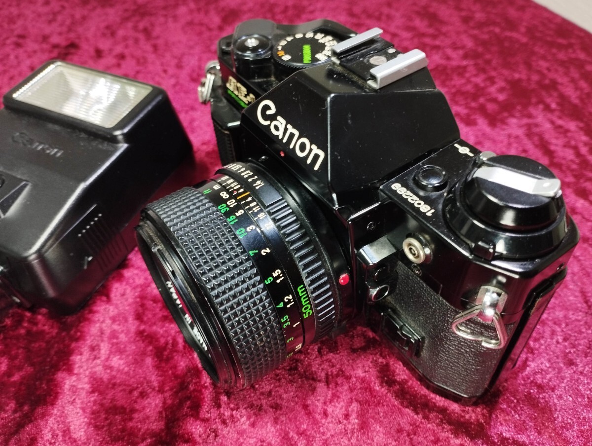 【委託品】 CANON AE-1 PROGRAM＋NEW FD 50mm f1.4 シャッター切れました 速度変化有り フィルムカメラ 一眼レフ 1円スタート売り切り_画像3