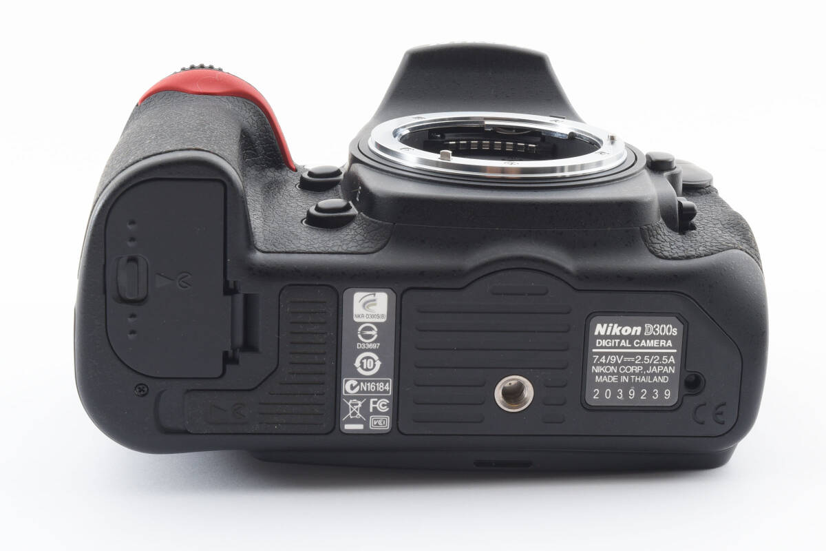 Yahoo!オークション - 超超美品 ニコン Nikon D300s ボディ Yahoo!オークション - 超超美品 ニコン Nikon D300s ボディ