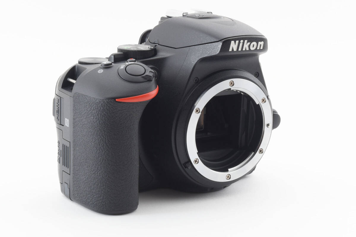 ★超美品★ ニコン Nikon D5600 ブラック ボディ ショット数13,190枚 #17108T_画像4