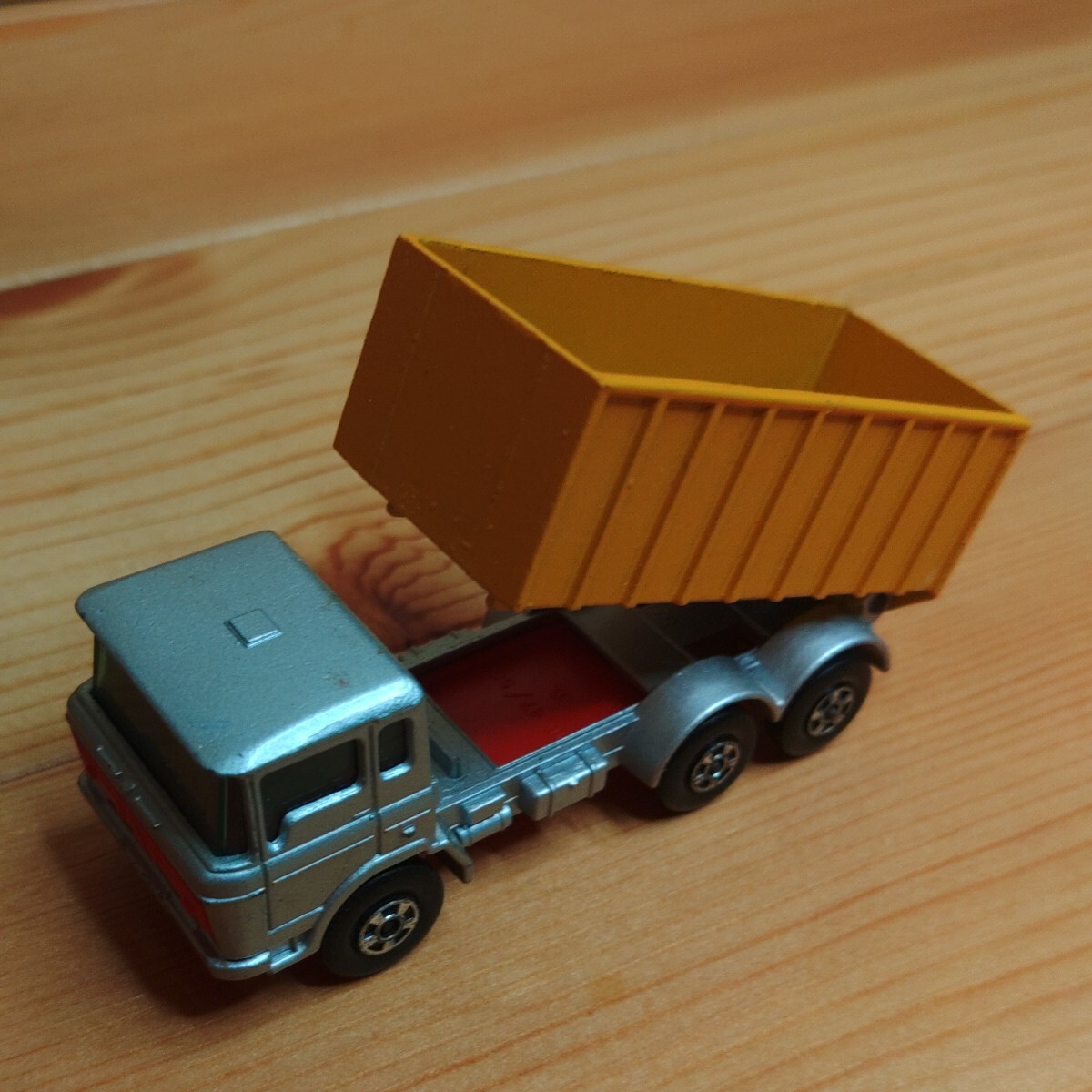 マッチボックス トラック DAF TIPPER CONTAINER TRUCK　MATCHBOX ミニカーkaz_画像6