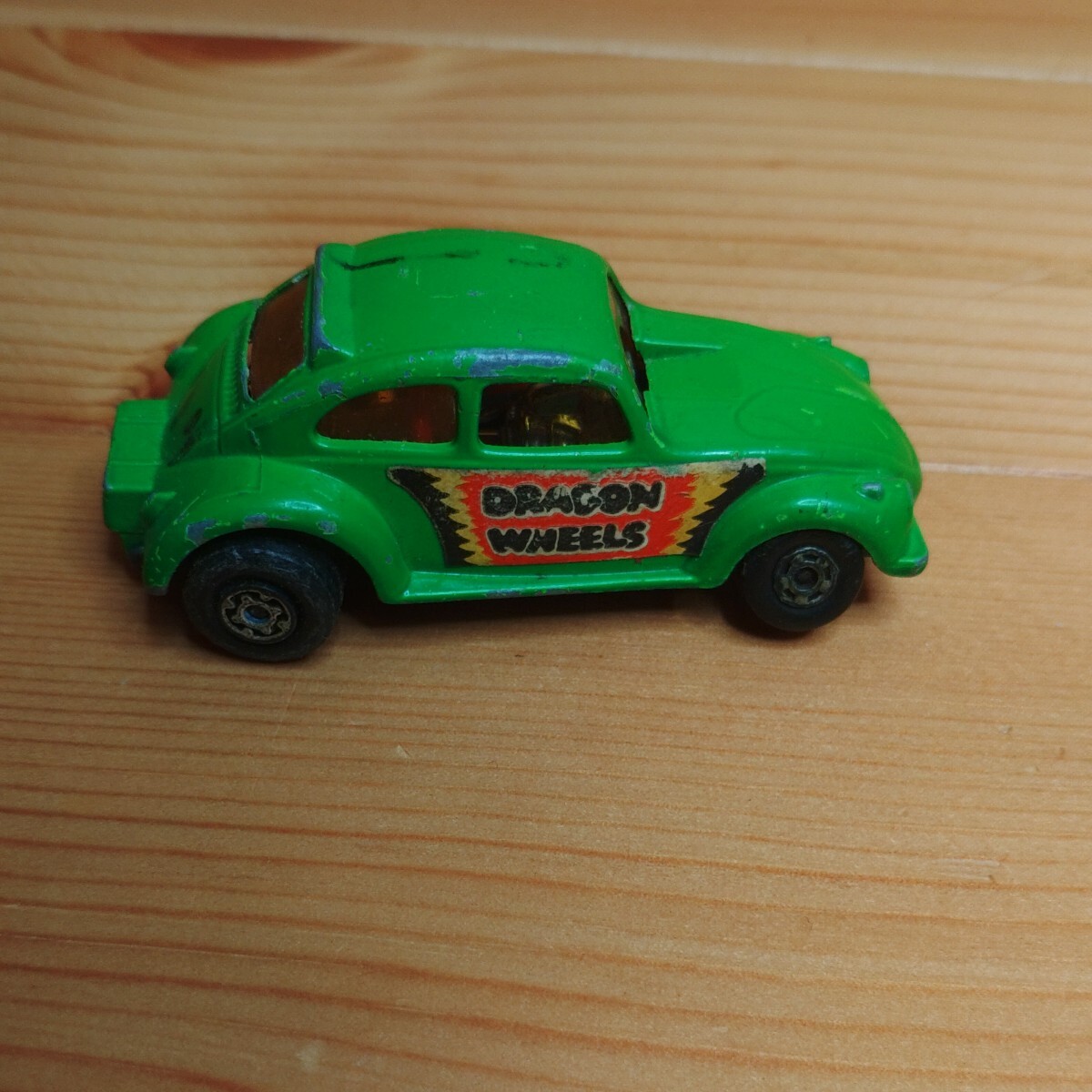 マッチボックス ドラゴン ホイール Matchbox VW Beetle Dragon Wheels Funny Car No. 43ミニカーkaz