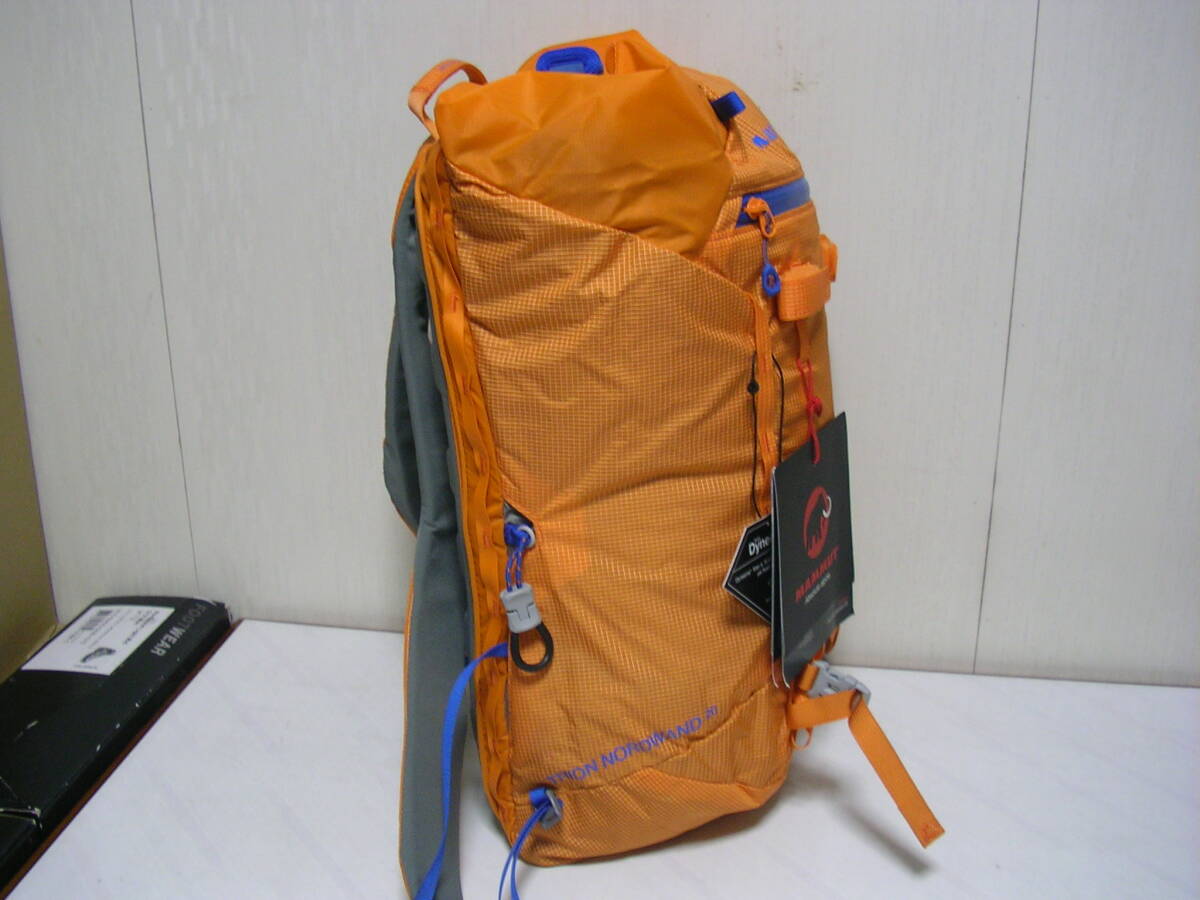 Yahoo!オークション - 新品 マムートMAMMUT トリオンノード Yahoo!オークション - 新品 マムートMAMMUT トリオンノード