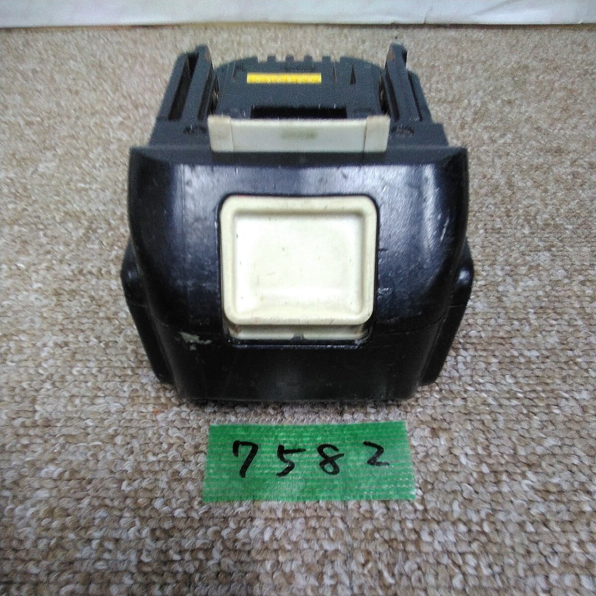 7582 送料520円 マキタ 18v 純正品 リチウムイオンバッテリ BL1830 makita Li-ion バッテリー 電動工具 ツールの画像4