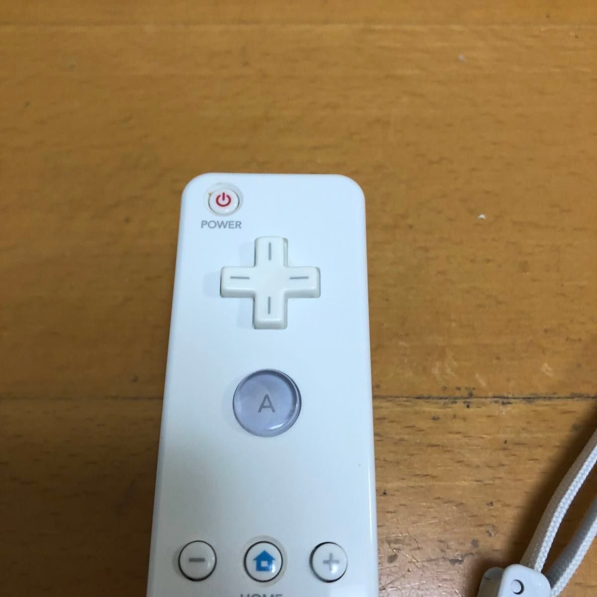  【匿名　送料無料】家庭用ゲーム機　任天堂Wiiリモコン251-24