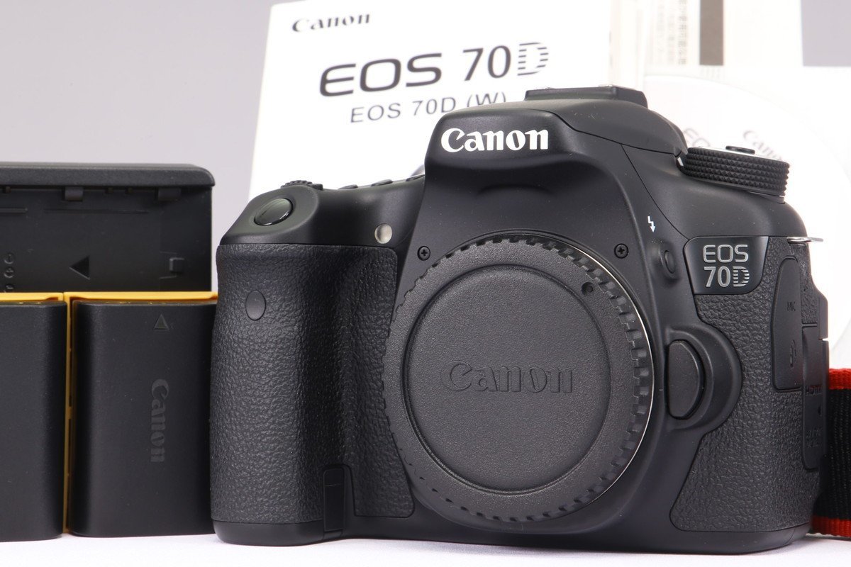 【 美品 | 動作保証 】 Canon EOS 70D ボディ 【 シャッター数 わずか1950回 | 予備の純正バッテリー 追加付属 】の画像1