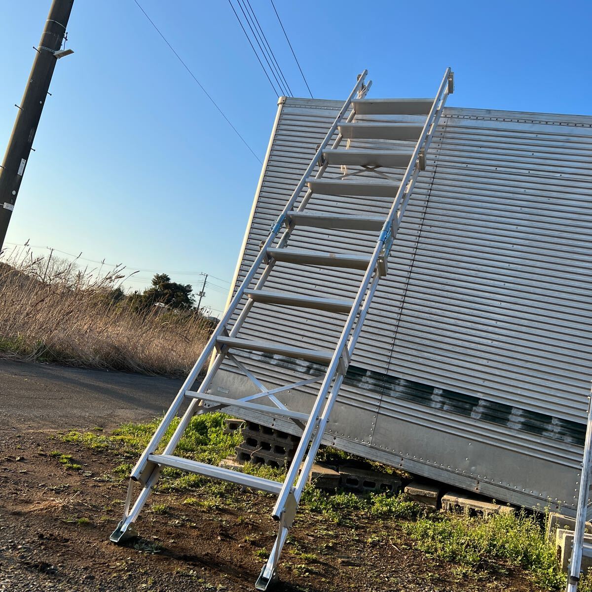 千葉 中古扱 未使用品 仮設階段ハシゴ アルミ製 はしご 梯子 造園 コンテナ 小屋作りALINCO アルインコ ハセガワ 脚立の画像1