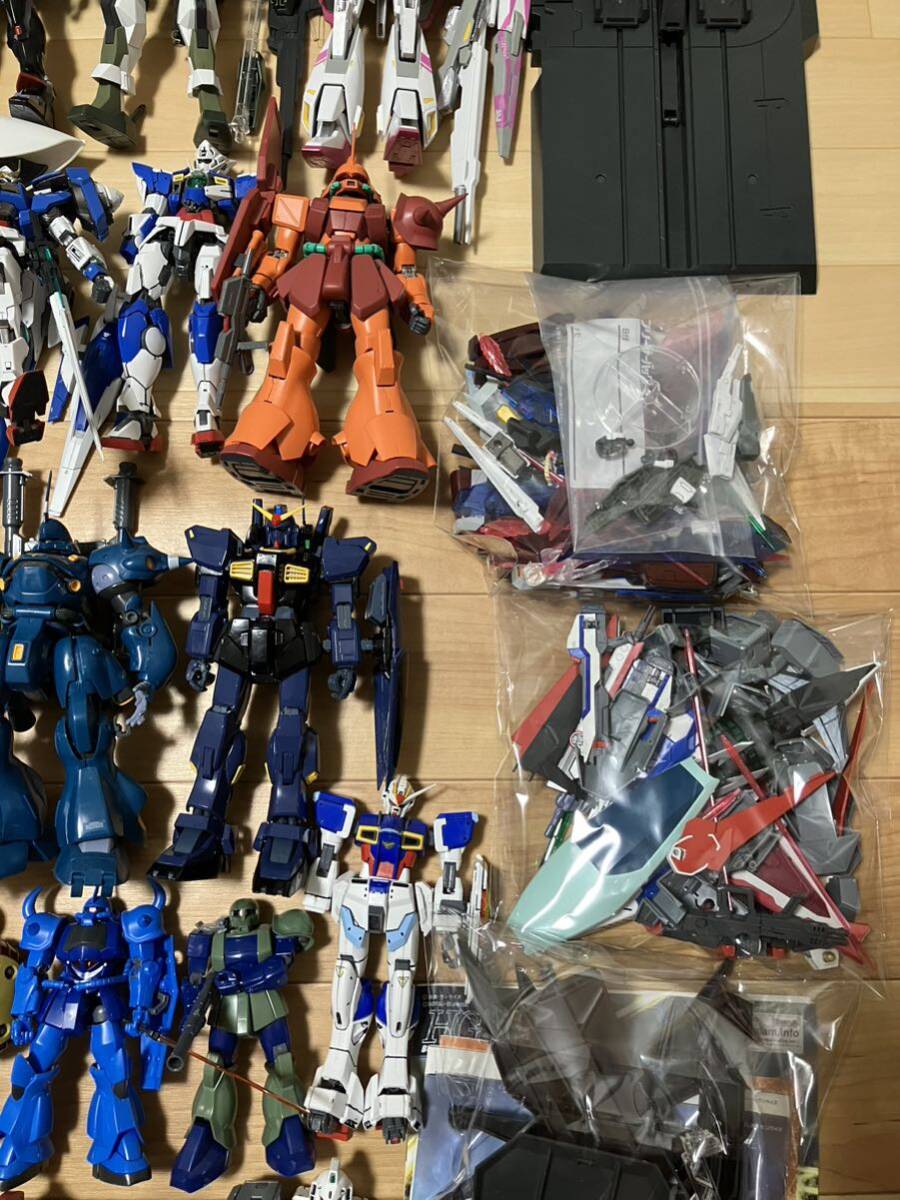 Yahoo!オークション - 1円〜 大量 機動戦士ガンダム ガンプラ Yahoo!オークション - 1円〜 大量 機動戦士ガンダム ガンプラ