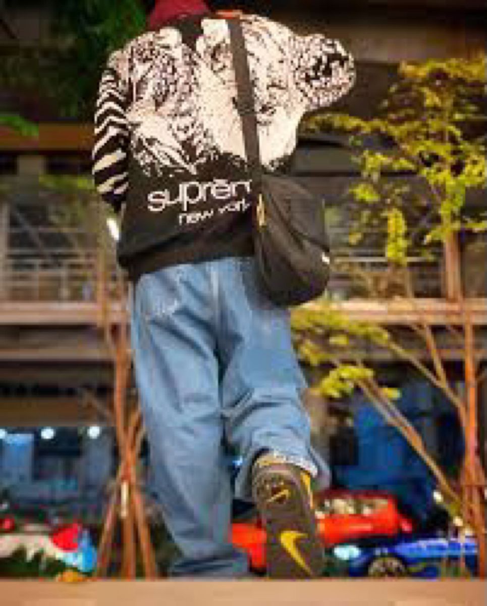 Supreme Big Cats Jacquard L/S Top Supreme Big Cats Jacquard L/S Top