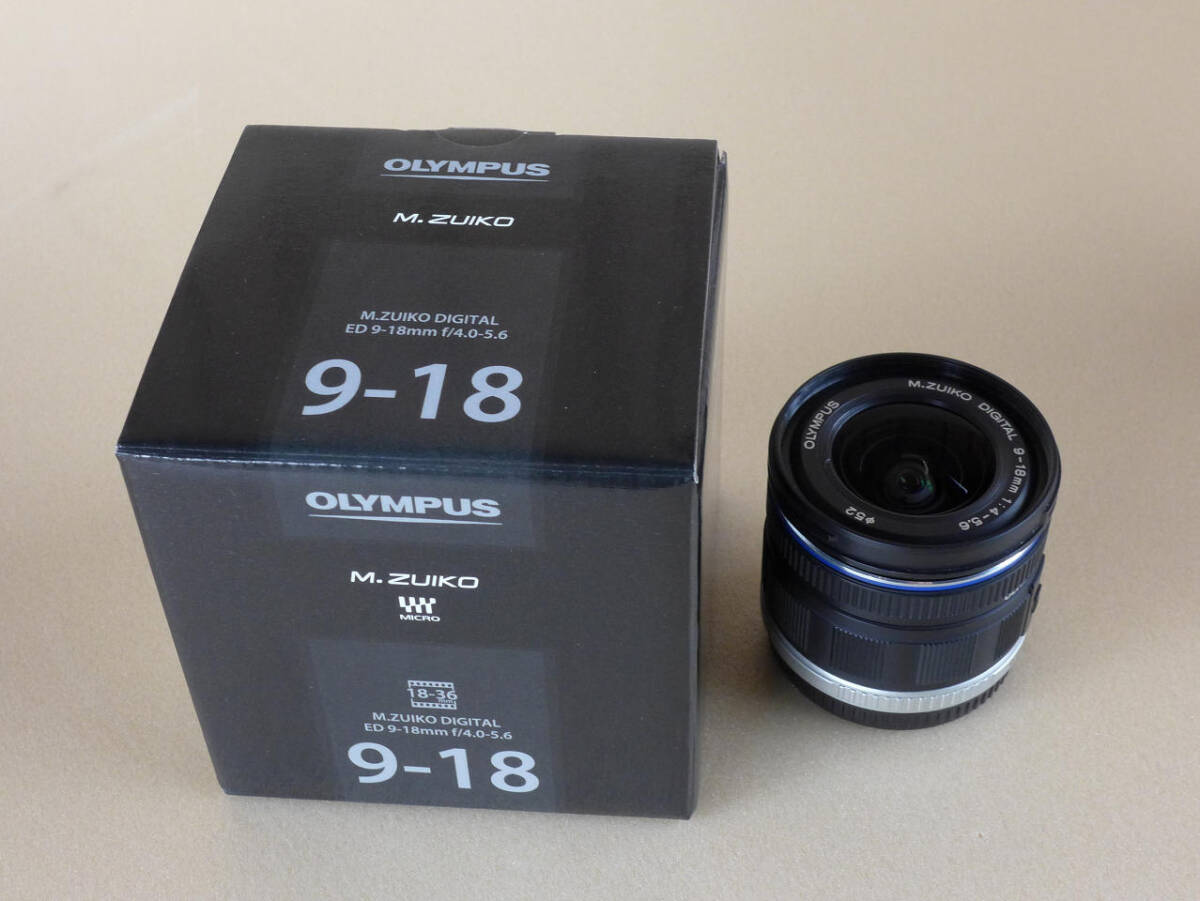 M.ZUIKO DIGITAL ED 9-18mm F4.0-5.6_外箱とマニュアルも有ります。