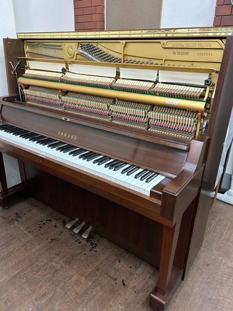  super price Yamaha piano W102BW high class wood grain, tone Escape specification!