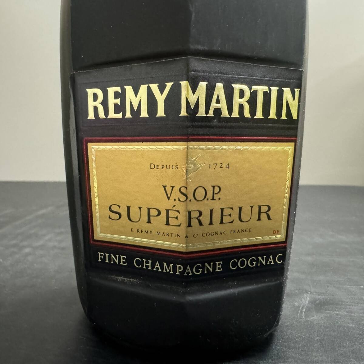 B19318(034)-138/YK3000　酒　REMY MARTIN　V.S.O.P　SUPERIEUR　COGNAC　レミーマルタン　コニャック　ブランデー　40％700ml　箱付き_画像8