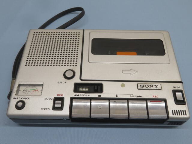 3台セット●●SONY TC-1100/TCS-100/TCM-47 カセットレコーダー ソニー テープレコーダー オーディオ機器 ストラップ付 USED 92585●●！！_画像2