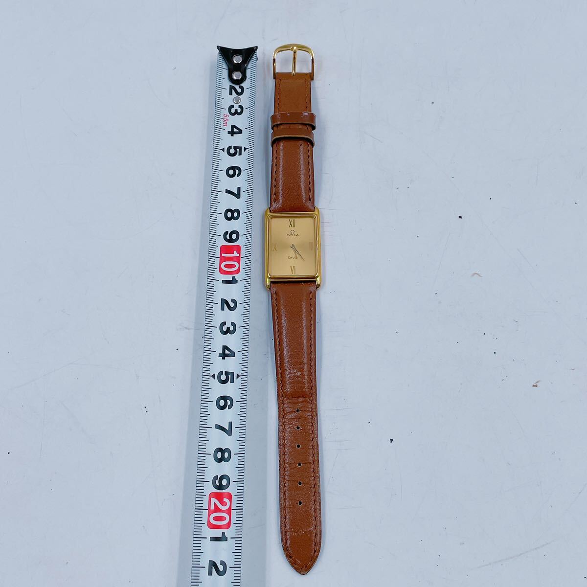 3D047 OMEGA オメガ Ω 腕時計 DeVille デビル ゴールド 文字盤 ブラウン ベルト クォーツ ケース付の画像5