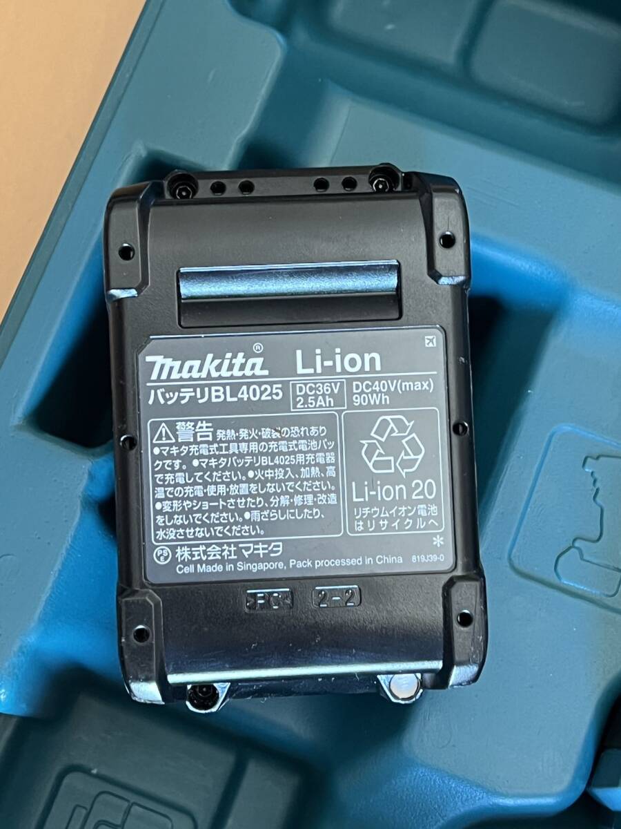 数回使用のみ マキタ 充電式インパクトレンチ　TW007G　40Vmax　本体/ケース/バッテリー/充電器_画像3