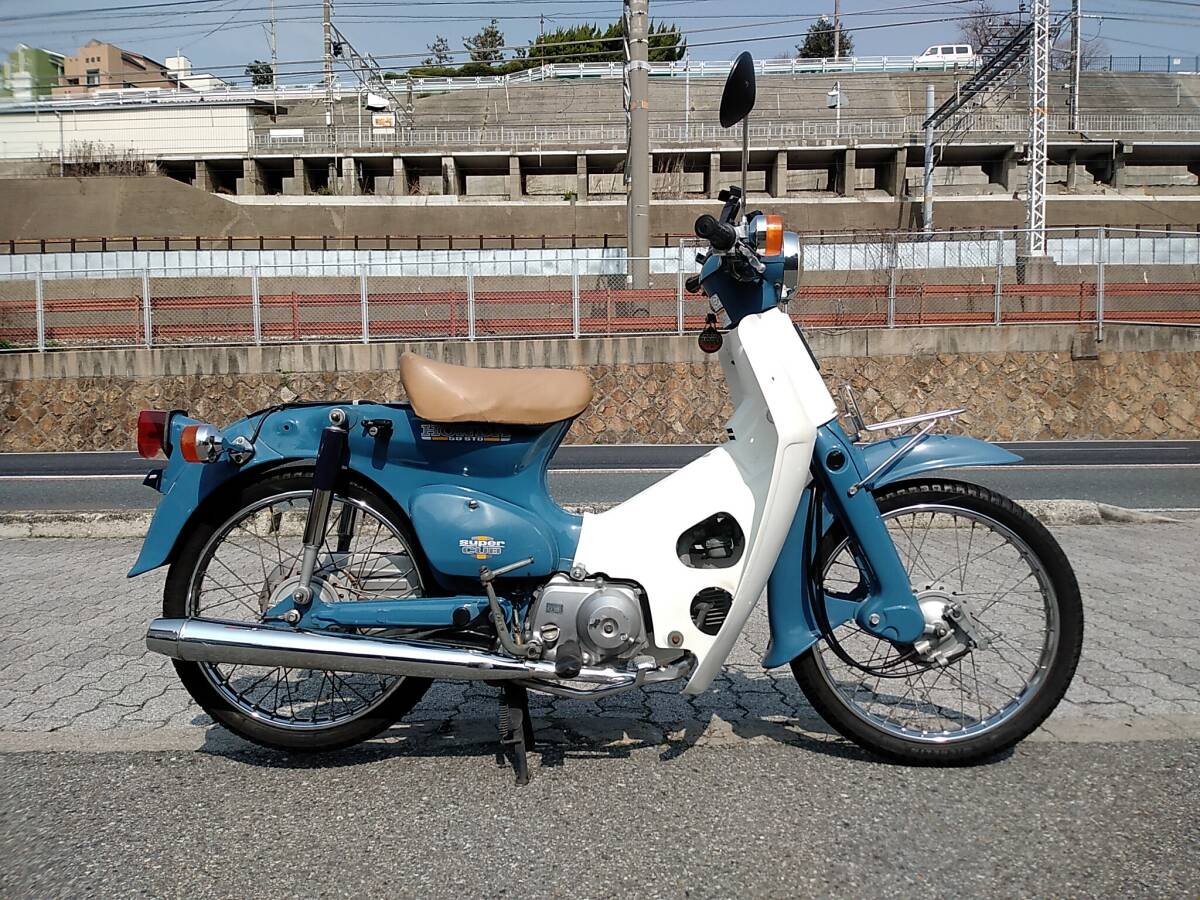 スーパーカブ50 カブラ ブルー 画像総数60枚以上 動画アリ 75.047km 目指せ10万キロ ( 鉄カブ カブ主 旧車 昭和 )_1996年創業。神戸のバイクショップです