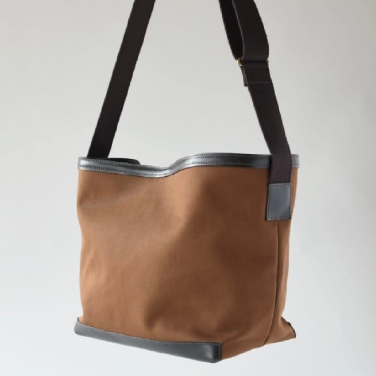 AURALEE×Brady ショルダーバッグ EDENDON|Yahoo!フリマ(旧 AURALEE×Brady ショルダーバッグ EDENDON|Yahoo!フリマ(旧