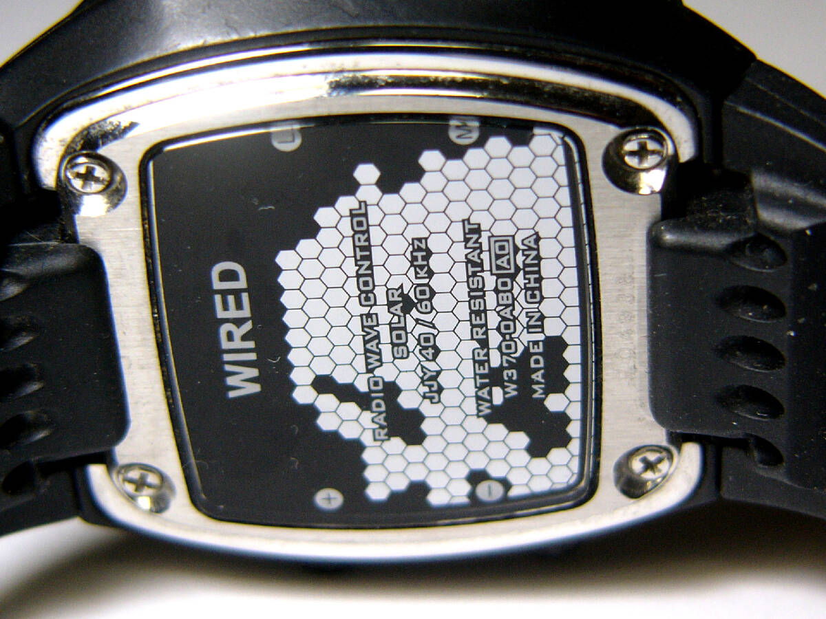 稼働品☆セイコーワイアード ソーラー電波腕時計 ラインストーン装飾 デジタルウォッチ ブラック ラバー W370-0AB0_画像5