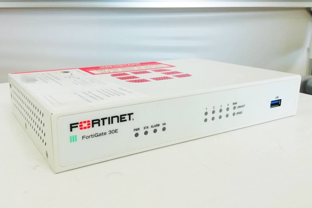 【ライセンス 2025-04-30】FORTINET Fortigate 30E (FG-30E) UTM v6.0.7 build0302(GA) AC付 初期化済み 即日発送【H24032616】_画像1