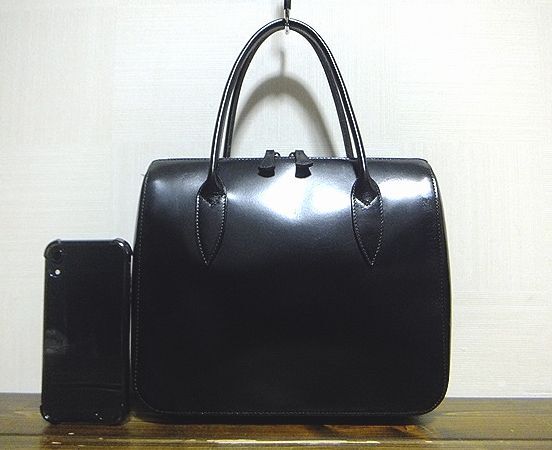 B.stuff( Be штат служащих ). кожа ручная сумочка ( Mini большая сумка / глянец чёрный / прекрасное качество. толстый. телячья кожа /W Zip ./H22W27D9.5/ путешествие. покупки itagaki)