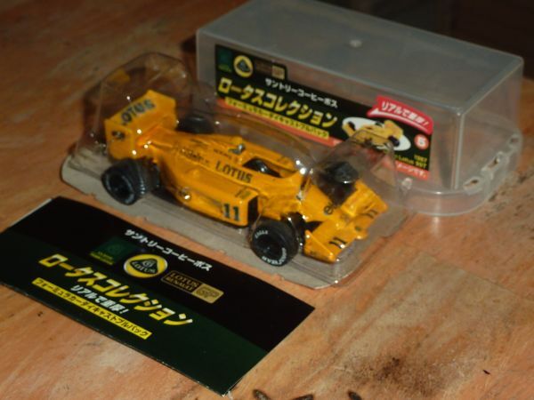 ロータスコレクション　サントリー コーヒー ボス 1987 Team Lotus 99T フォーミュラカーダイキャストプルバック_画像4