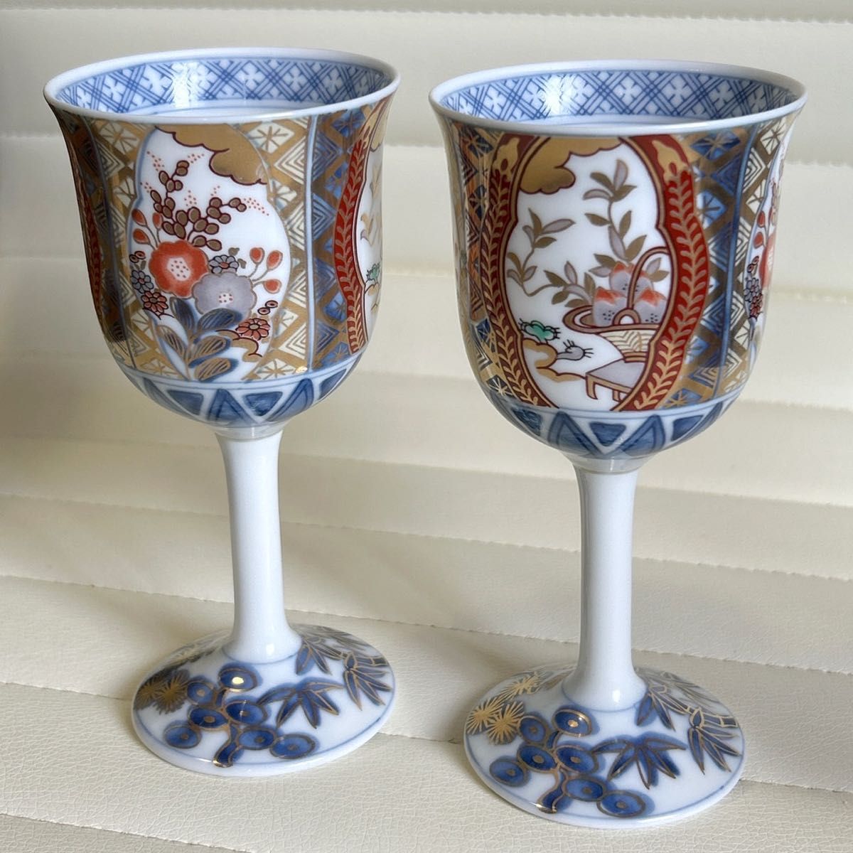 三洋陶器 龍峰窯 金彩 ワインカップ 2客セット 古伊万里 色絵 三洋陶器 龍峰窯 金彩 ワインカップ 2客セット 古伊万里 色絵