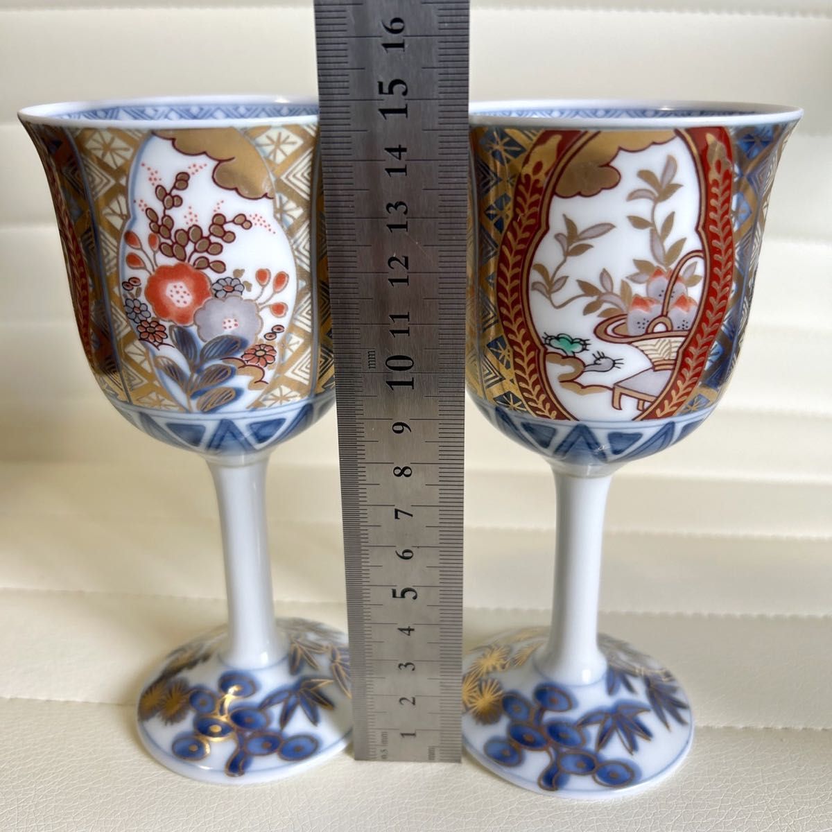 三洋陶器 龍峰窯 金彩 ワインカップ 2客セット 古伊万里 色絵 三洋陶器 龍峰窯 金彩 ワインカップ 2客セット 古伊万里 色絵