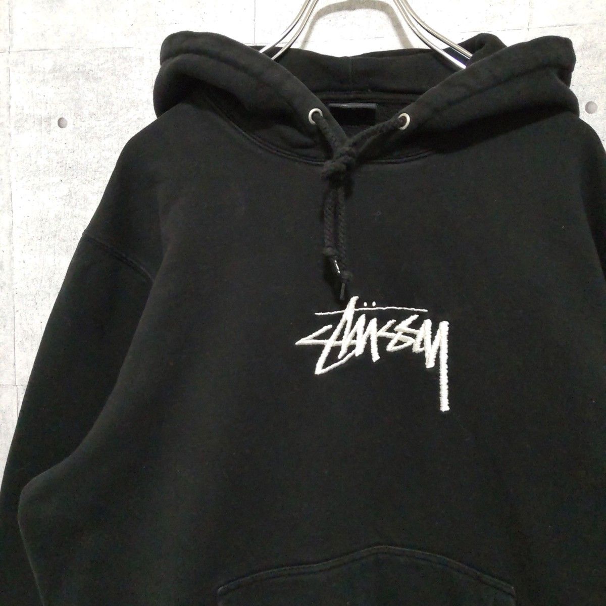 STUSSY ステューシー  パーカー ブラック XL センターロゴ 刺繍 