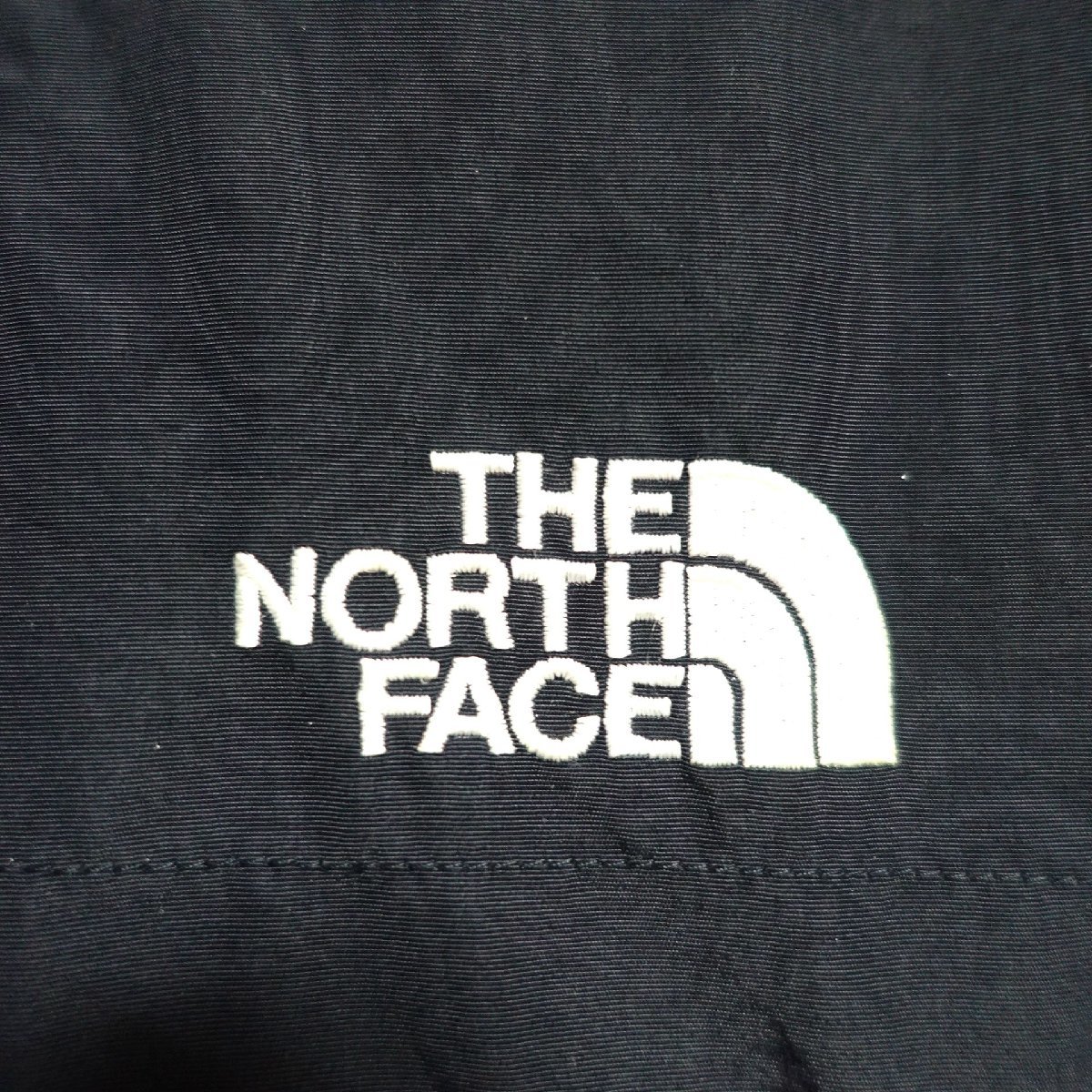 THE NORTH FACE ノースフェイス 腕ロゴ マウンテンパーカー メンズ XSサイズ 正規品 ブラック A4688_画像4