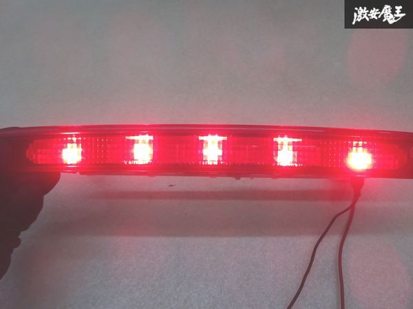 【点灯OK 割れ無し】 スズキ 純正 ZC72S スイフト LED リア リヤ ハイマウント ストップ ブレーキ ランプ TOKAIDENSO 35810-63J0 棚9-1-Nの画像9