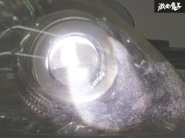 トヨタ 純正 NCP100 ラクティス 後期 HID ヘッドライト ヘッドランプ 右 右側 運転席側 ICHIKOH 52-190 HID点灯OK 要補修 棚13-4_画像9