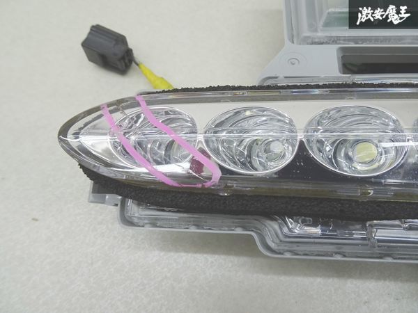 日産 純正 R35 GT-R GTR VR38DETT LED デイライト 左 左側 助手席側 STANLEY W0007 LED点灯OK 棚13-4の画像4