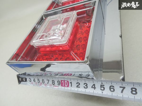 【点灯OK】 社外 トラック用 大型 3連 角型 24V LED テールライト テールランプ 左右セット タテ 約17.3cm ヨコ約43cm 奥行 約17cm 棚J-6の画像7