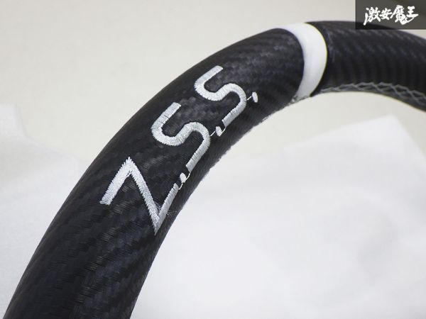 ■【未使用 アウトレット】Z.S.S. ZSS 汎用 ディープコーン スポーツ ステアリング Type-D2 35φ カーボン調 350mm ロゴ刺繍入 白 棚22-5_画像2