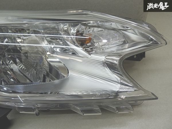 【美品】 日産 純正 E12 NE12 ノート H25年式 ハロゲン ヘッドライト ヘッドランプ 左右セット レベライザー付き ICHIKOH 1868 棚16-3の画像4