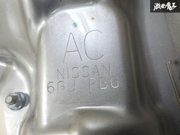 新車外し!】日産 純正 RZ34 フェアレディZ 第一触媒 第二触媒 新車外し!】日産 純正 RZ34 フェアレディZ 第一触媒 第二触媒