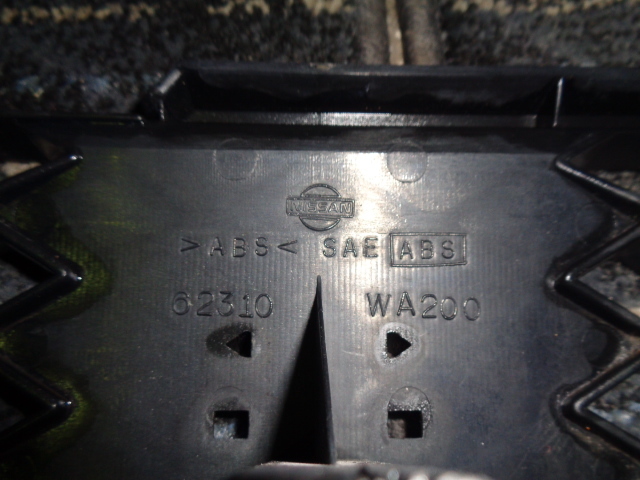  Avenir Salut X Nissan W11 previous term radiator grill front grille 62310-WA200 B04328-gys140