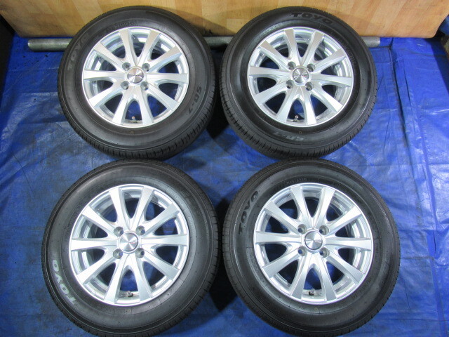 激安即決！weds ravrion 14-5.5J 4H/100 ET38 + TOYO 175/70R14 ヴィッツ ヤリス キューブ シエンタ カローラ ポルテ フィットT008198_画像1