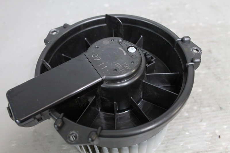 タント カスタム X SA (LA600S) 純正 破損無 動作保証 ブロアファンモーター レジスター p041098の画像5